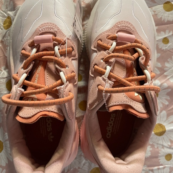 Adidas OZWEEGO - Picture 3 of 3